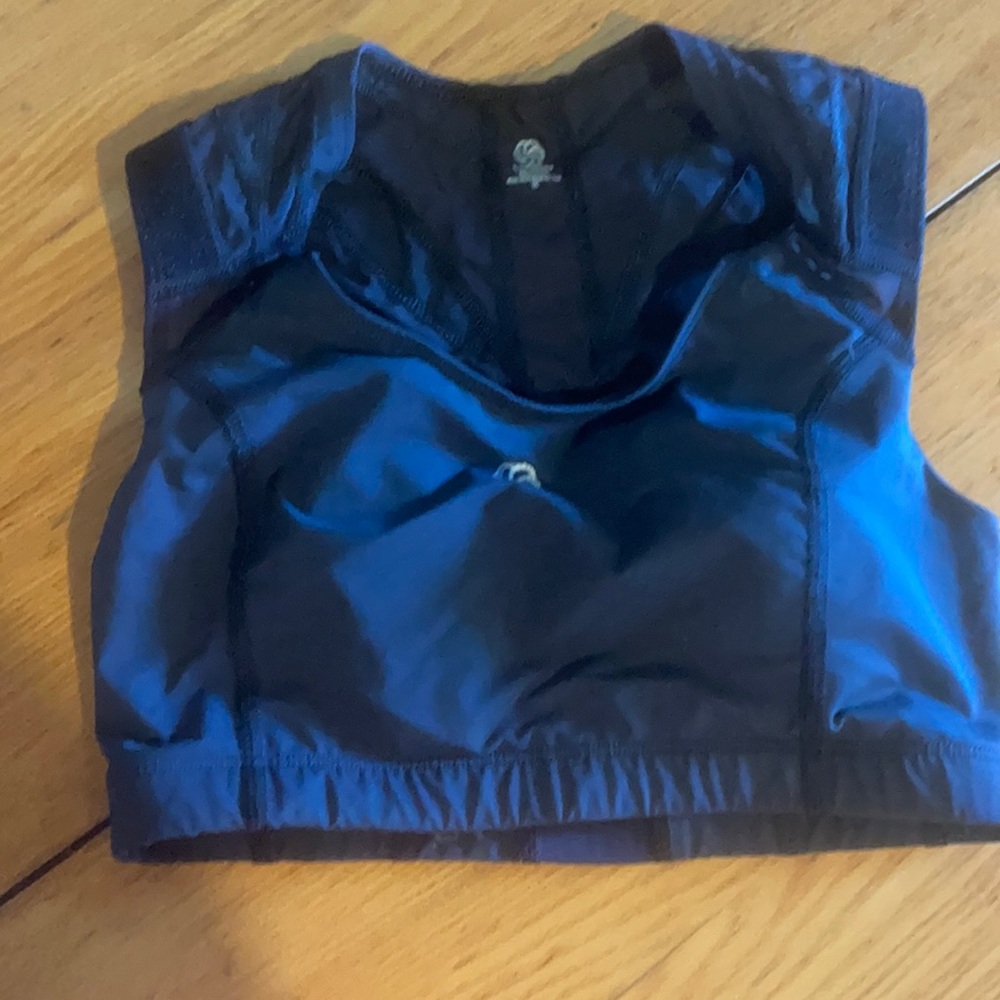 Intelliskin posture assist full coverage sports bra medium